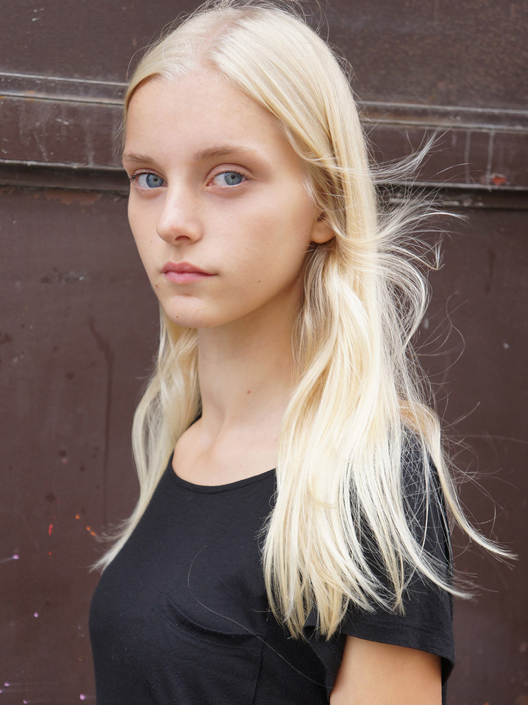 Photo of model Emma Pantzar - ID 574760