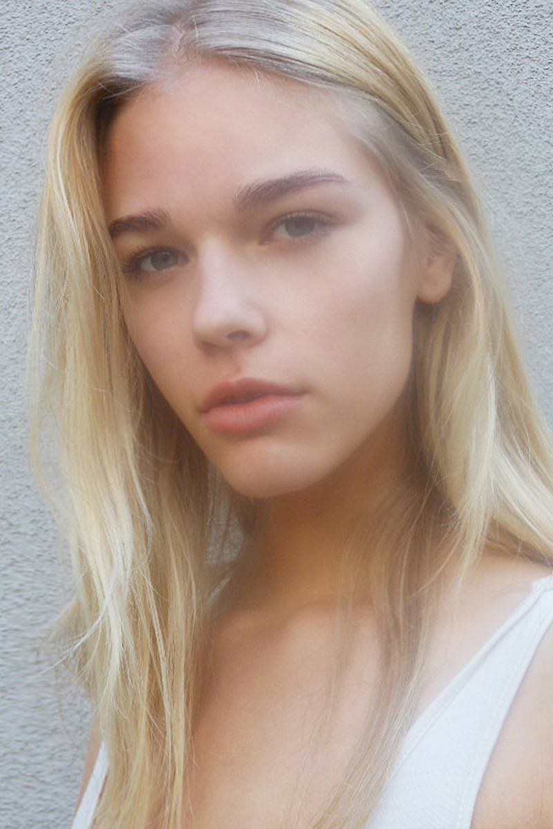 Photo of model Sanna Bäckström - ID 446566