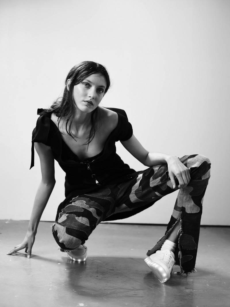 Photo of model Matilda Lowther - ID 446696