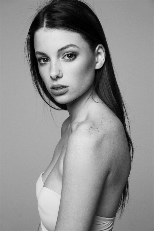 Sarah Burns Model. 