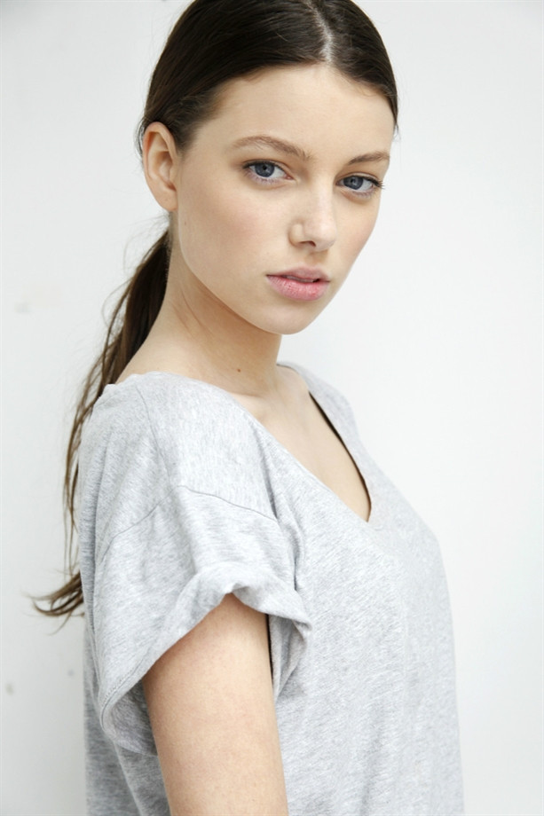 Photo of model Sarah Burns - ID 447239