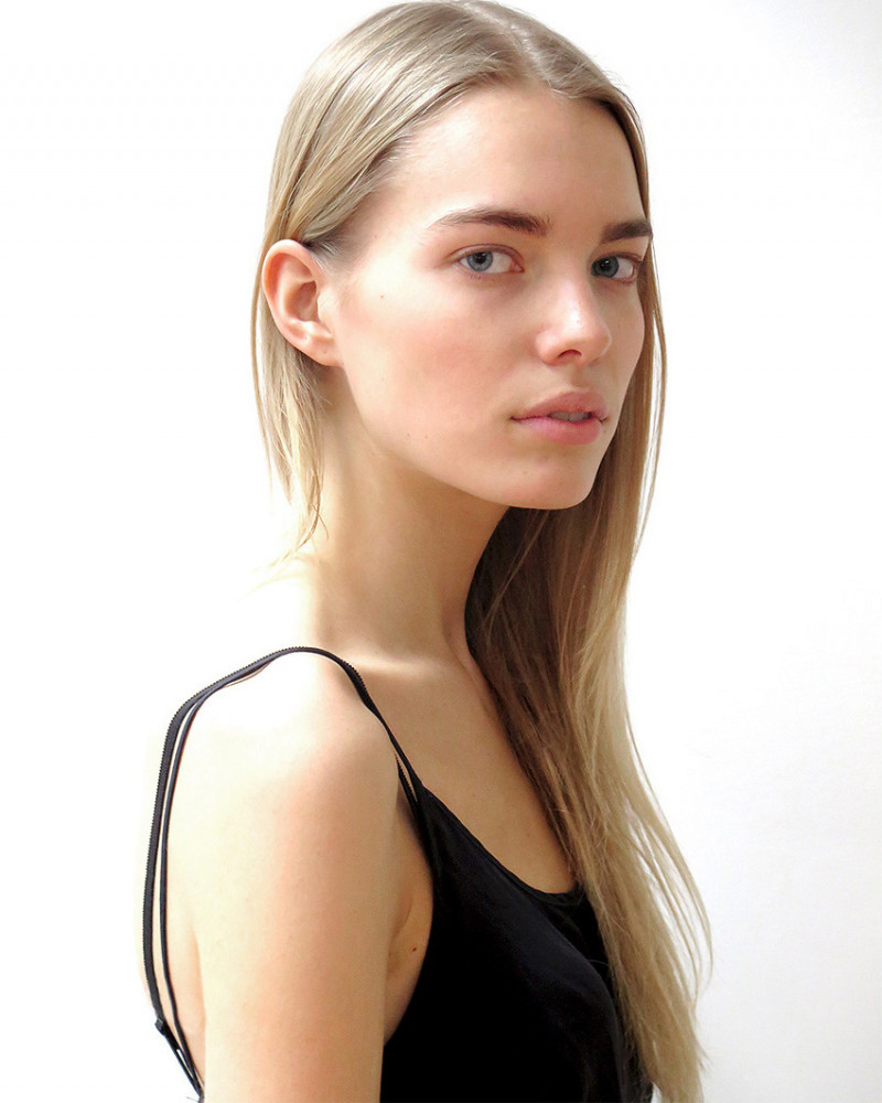 Photo of model Astrid Eika - ID 450209