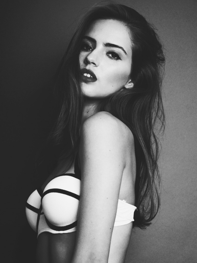 Photo of model Mariana Vansuit - ID 458846