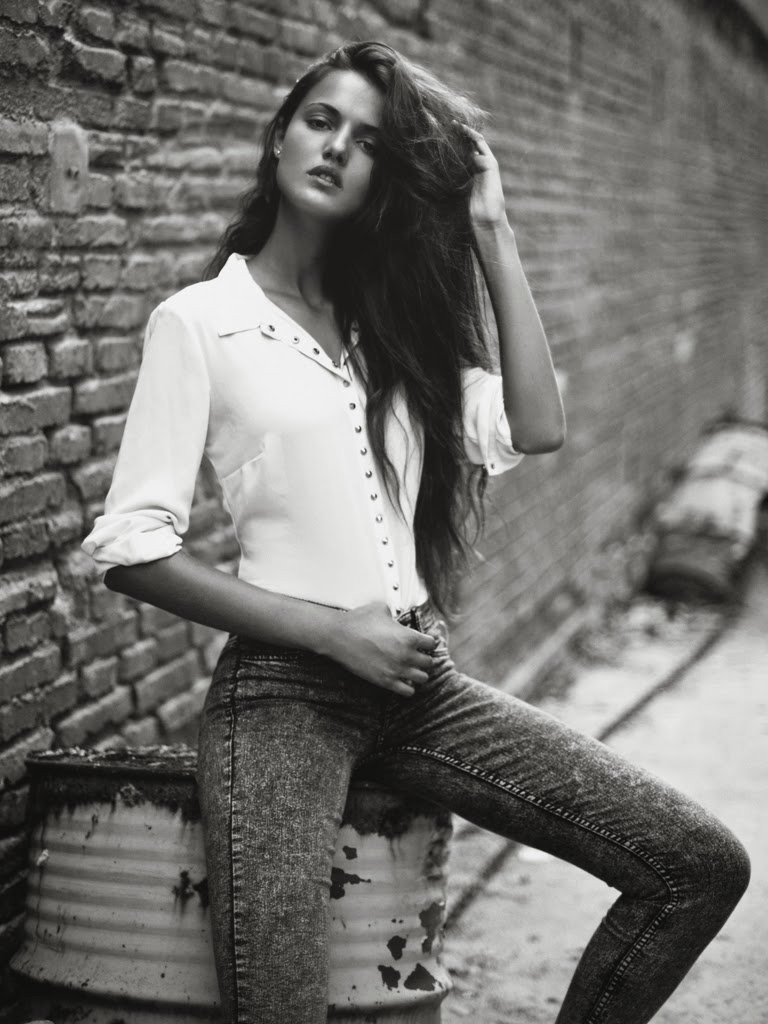 Photo of model Blanca Padilla - ID 585634