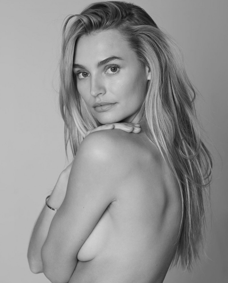 Photo of model Roosmarijn de Kok - ID 678228