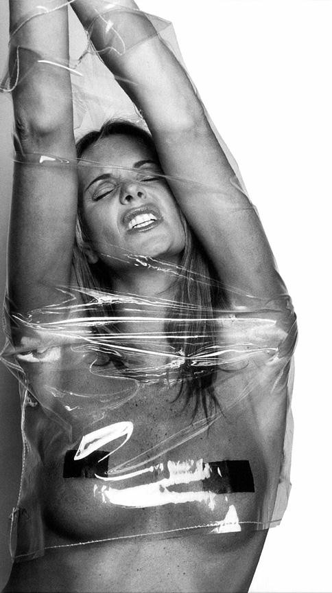 Photo of model Elle Macpherson - ID 20427