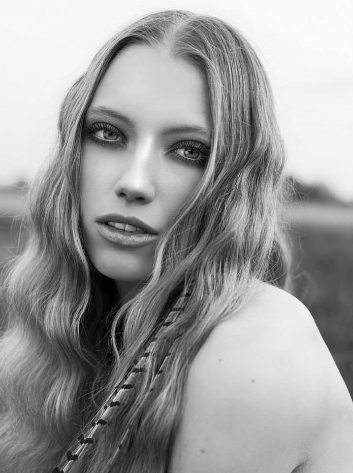 Photo of model Klara Abelova - ID 463974