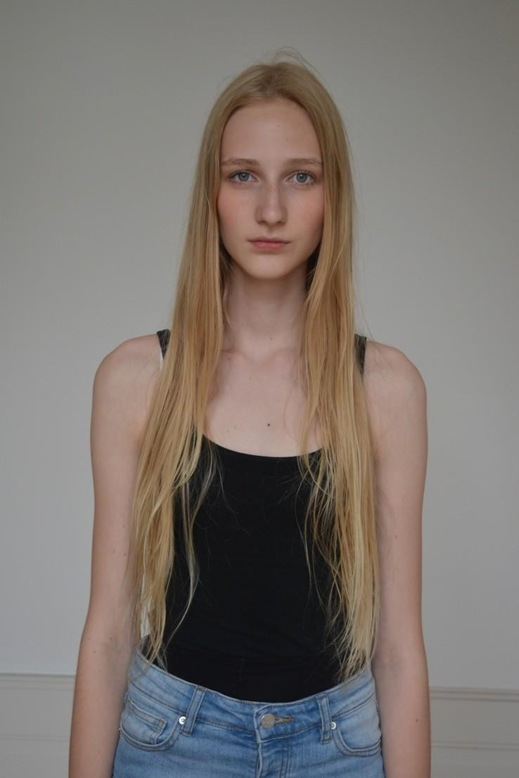 Photo of model Charlotte Lindvig - ID 465746