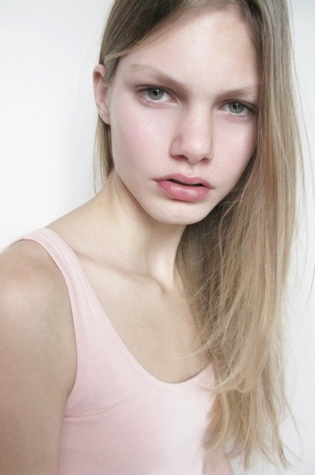 Photo of model Annika Krijt - ID 468576