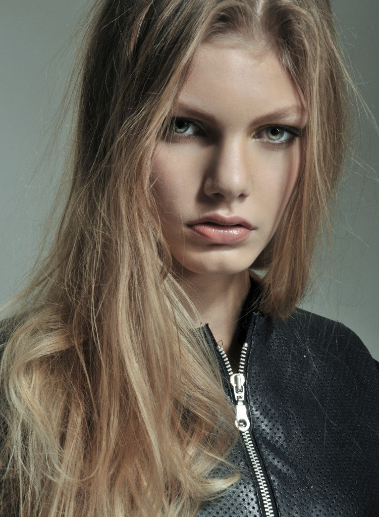 Photo of model Annika Krijt - ID 468638