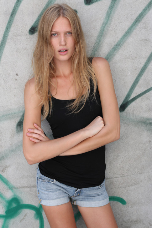 Photo of model Laura Julie Schwab Holm - ID 470516