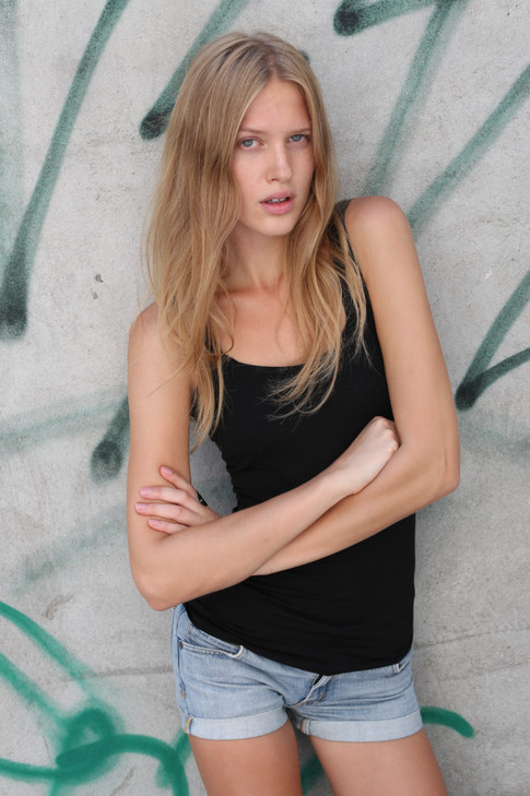 Photo of model Laura Julie Schwab Holm - ID 470520