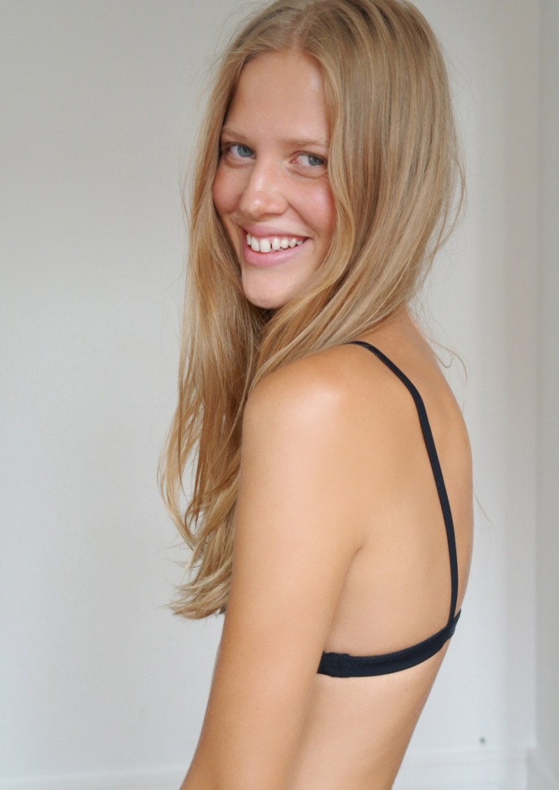Photo of model Laura Julie Schwab Holm - ID 470522