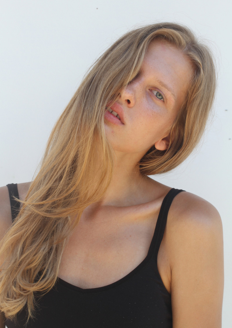 Photo of model Laura Julie Schwab Holm - ID 470534