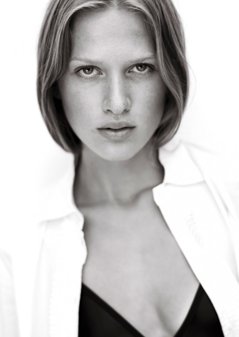 Photo of model Laura Julie Schwab Holm - ID 470604