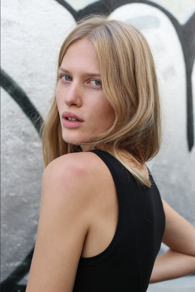 Photo of model Laura Julie Schwab Holm - ID 470658