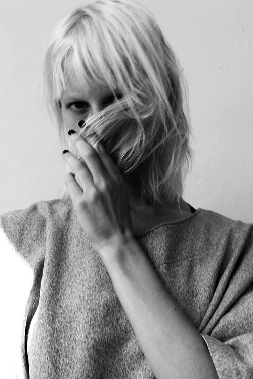 Photo of model Lili Sumner - ID 471524