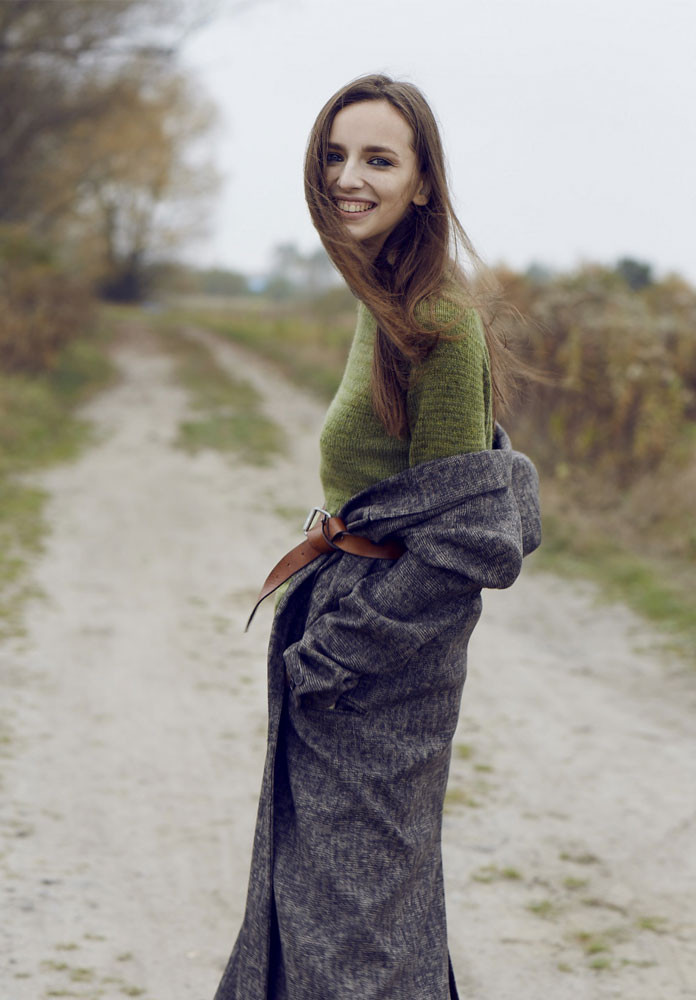 Photo of model Sasha Antonowskaia - ID 472170