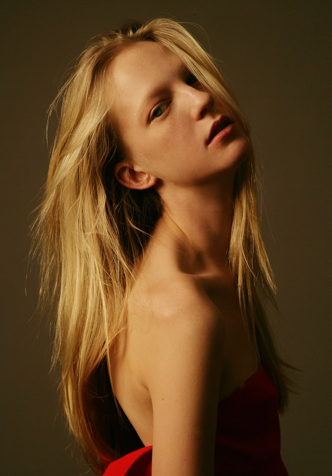 Photo of model Emilie Evander - ID 473528