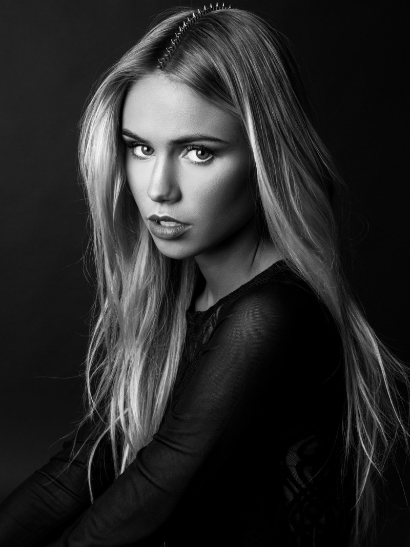 Photo of model Scarlett Leithold - ID 579038