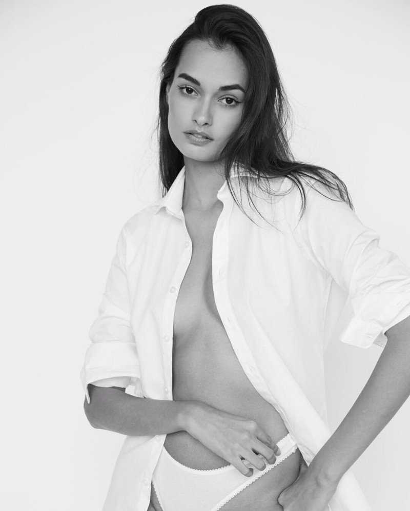 Photo of model Gizele Oliveira - ID 718436