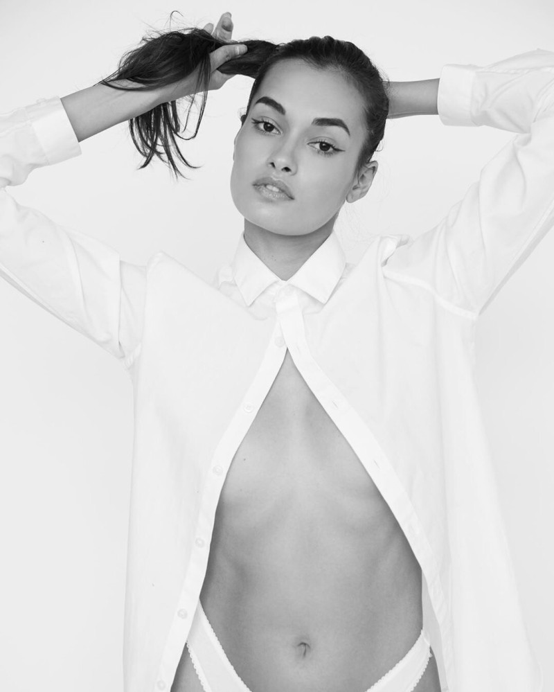 Photo of model Gizele Oliveira - ID 718438