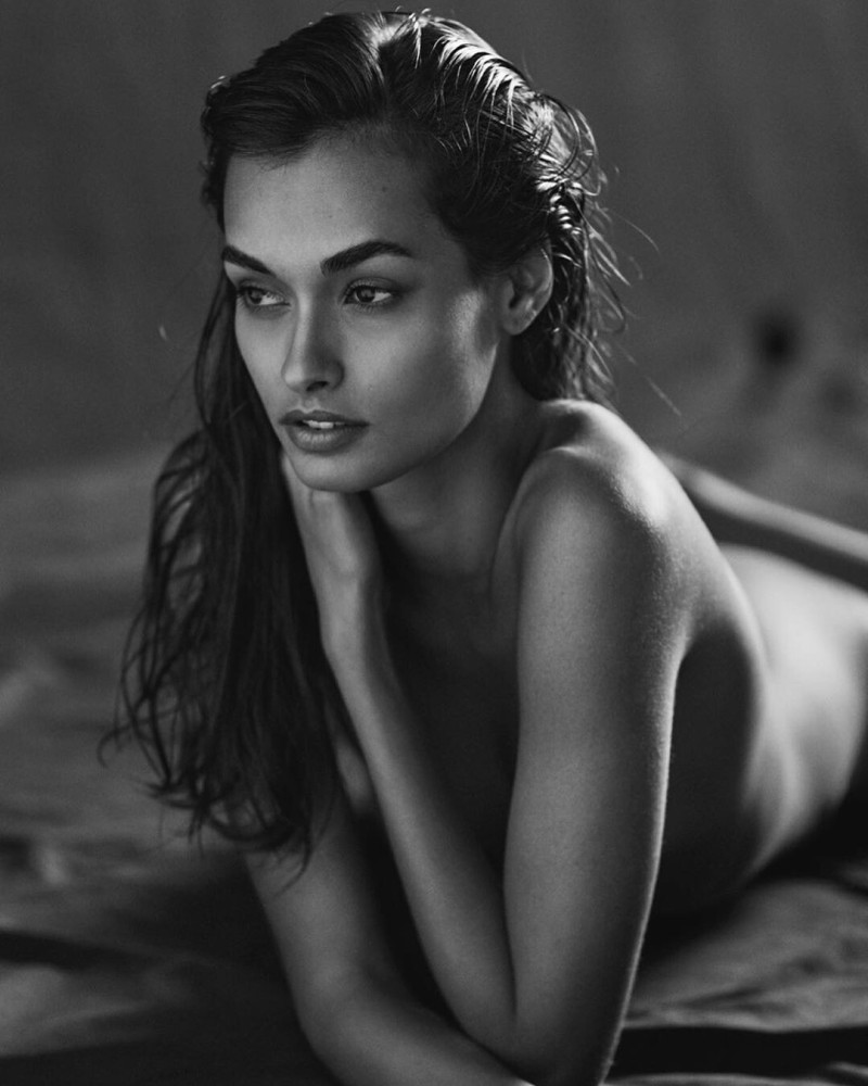 Photo of model Gizele Oliveira - ID 718595