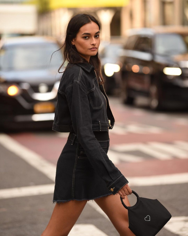 Photo of model Gizele Oliveira - ID 718630