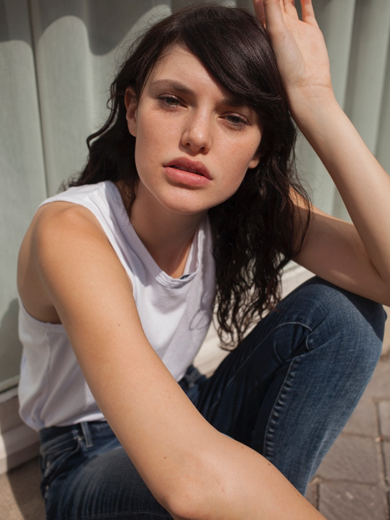 Photo of model Alexandra Binaris - ID 581504