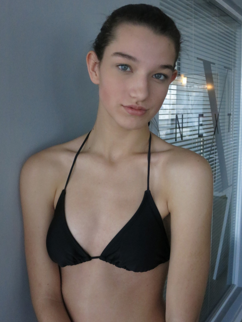 Photo of model McKenna Hellam - ID 582020