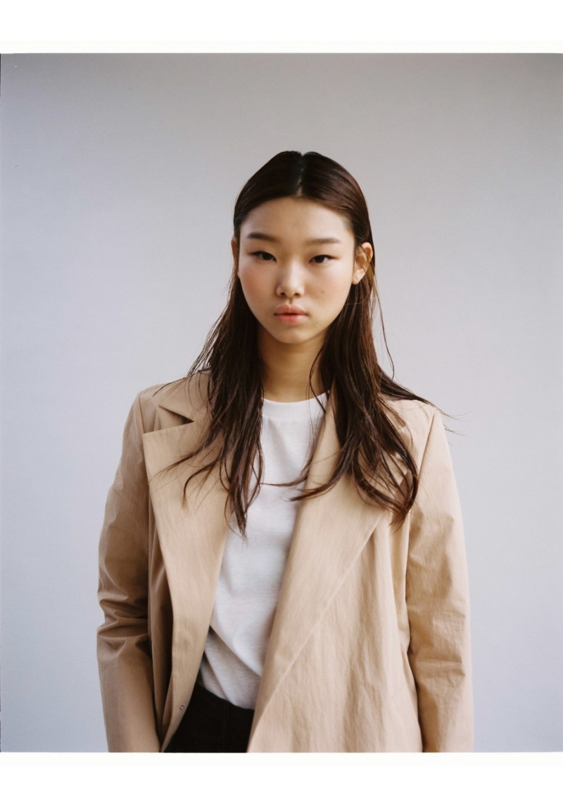 Photo of model Yoon Young Bae - ID 582240