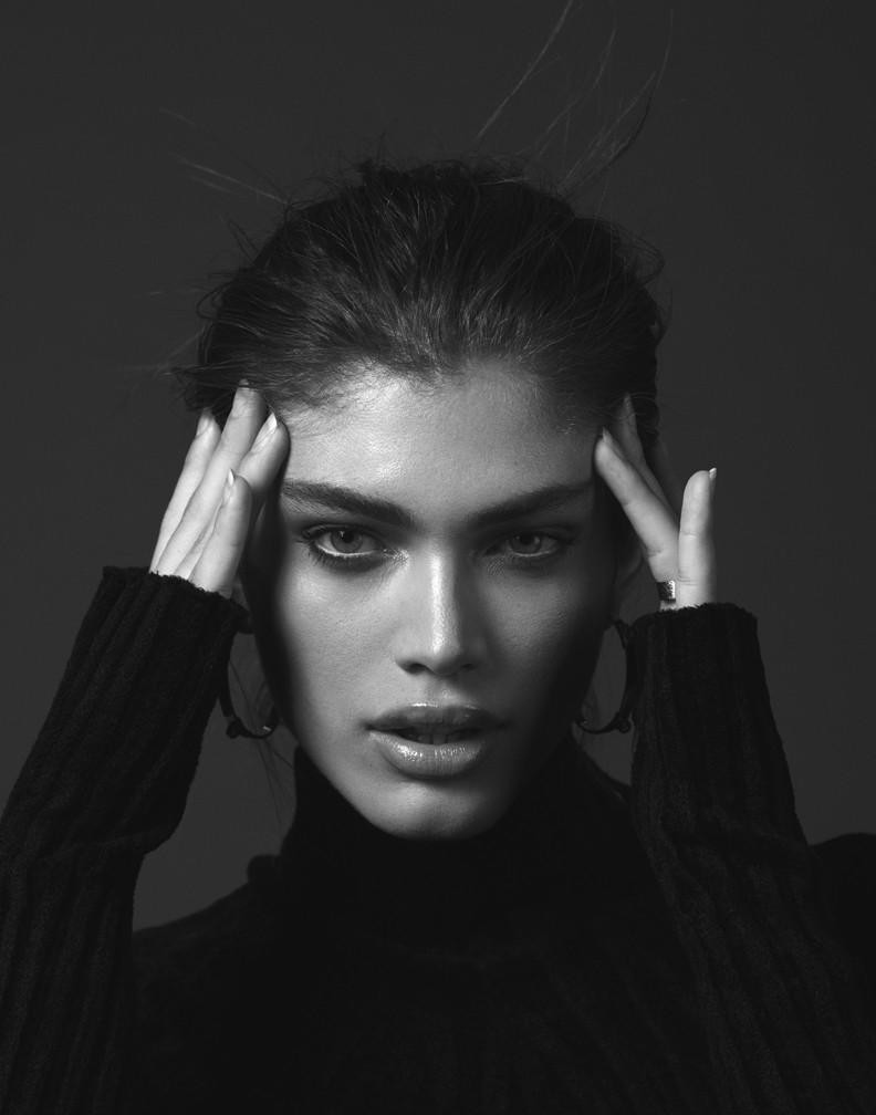 Photo of model Valentina Sampaio - ID 586374