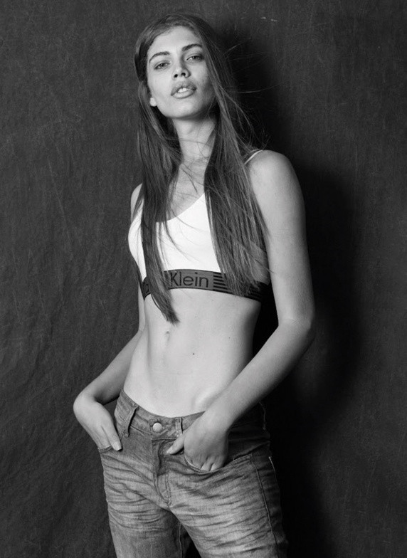 Photo of model Valentina Sampaio - ID 586398