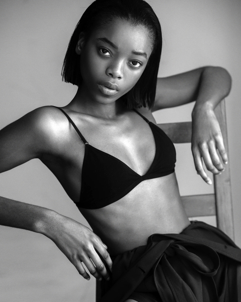 Photo of model Olivia Anakwe - ID 595078