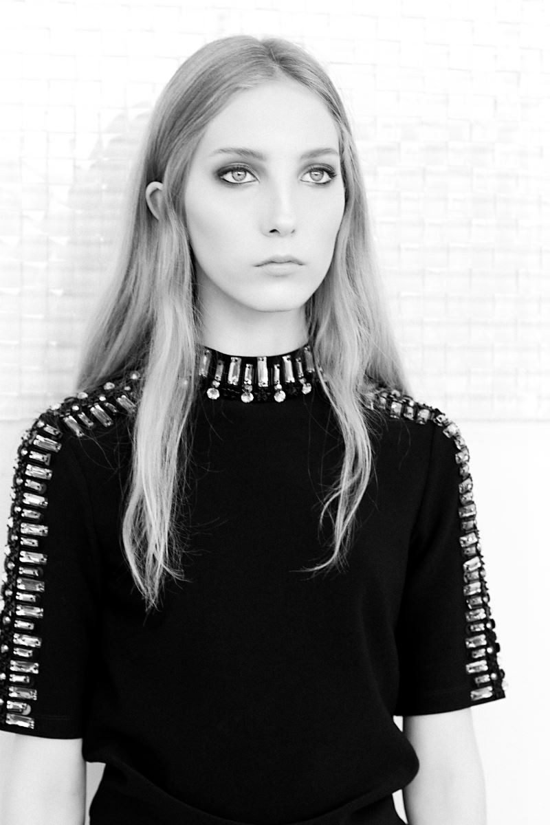 Photo of model Sasha  Komarova - ID 595218