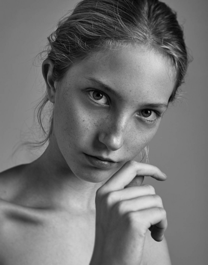Photo of model Sasha  Komarova - ID 595261