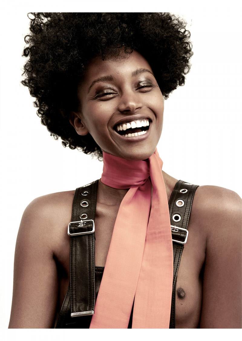 Photo of model Christelle Yambayisa - ID 597981