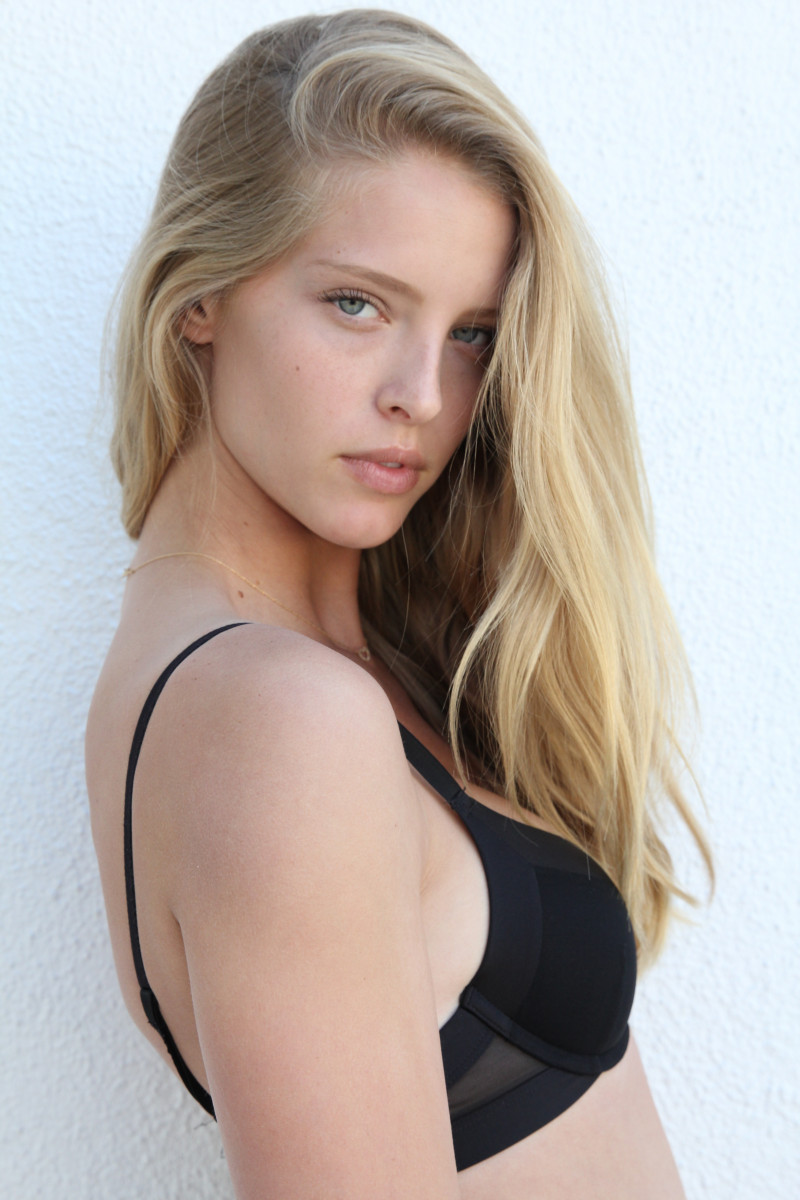 Photo of model Abby Champion - ID 644363