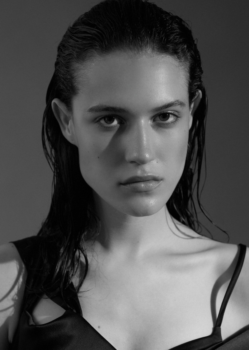 Photo of model Emilli Cestari - ID 599180