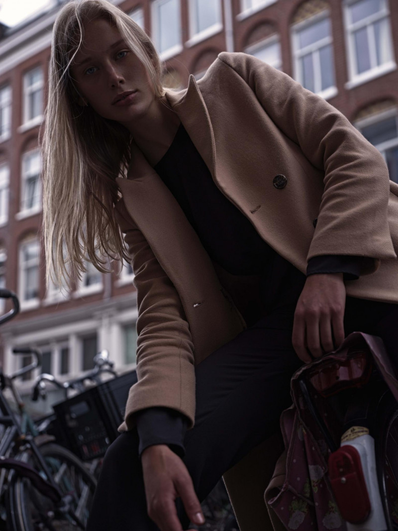 Photo of model Jasmijn Van Den Berg - ID 603631