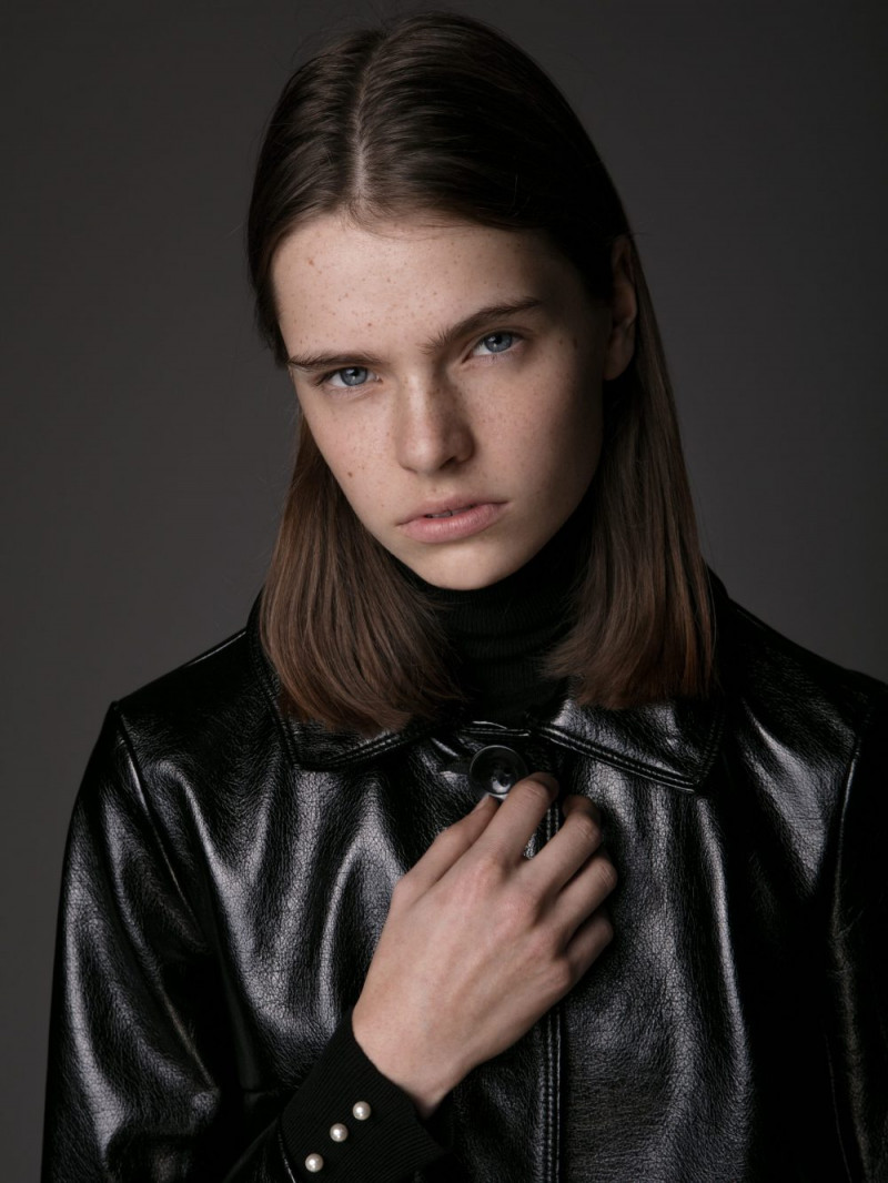 Photo of model Maud Hoevelaken - ID 607228