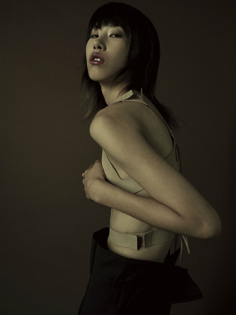 Photo of model J Moon - ID 608677