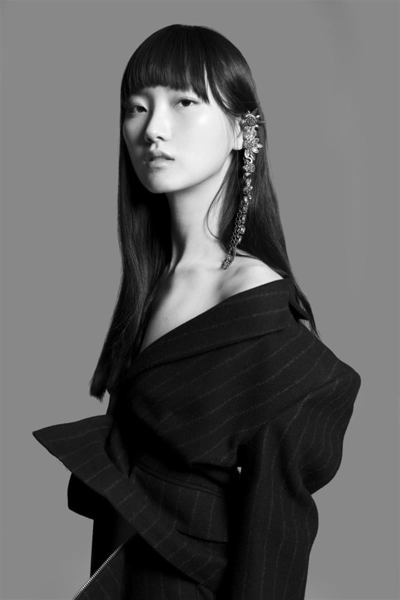 Photo of model Joony Kim - ID 613629