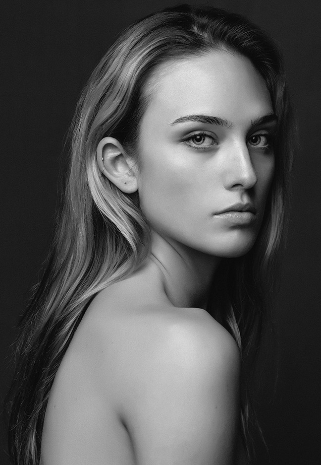 Photo of model Claire Delozier - ID 614531