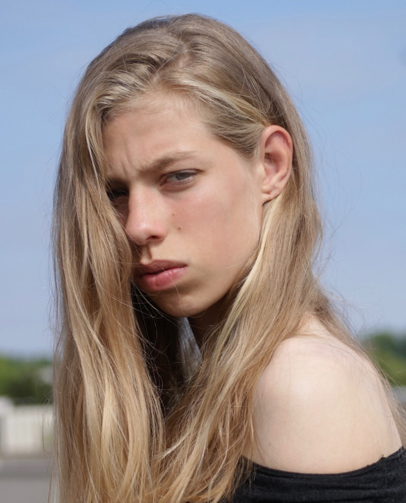 Photo of model Ellie Danilewicz - ID 615124