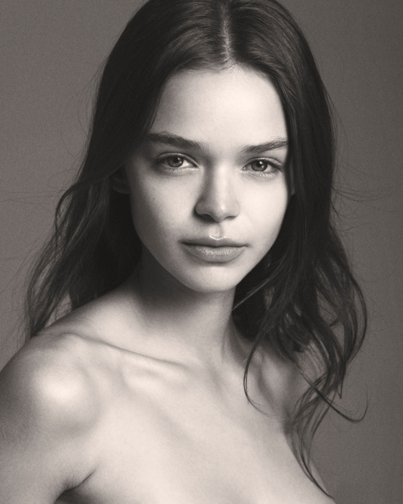 Photo of model Victoria Villezcas - ID 724529