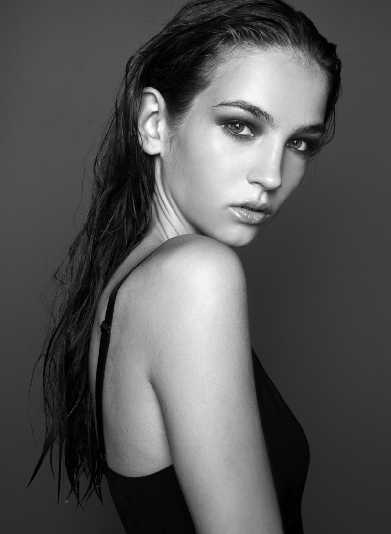 Photo of model Mira Molnar - ID 618797