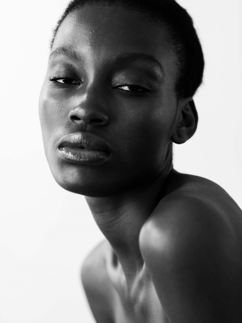 Photo of model Leslye Houenou De Dravo - ID 618991