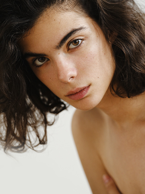 Photo of model Alba Luna - ID 619021