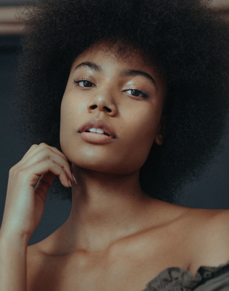 Photo of model Ange-Marie Moutambou - ID 621915